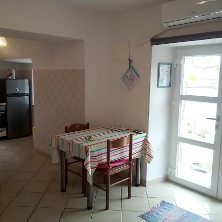 & Dinko Guest house Valun